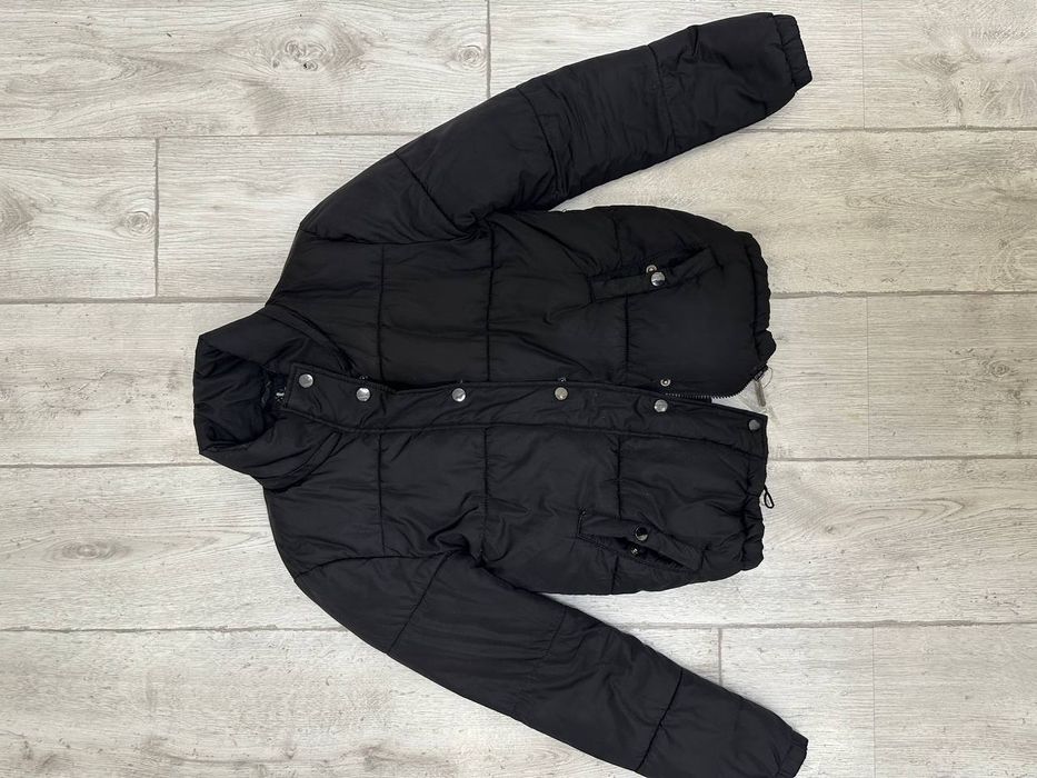 Стильна жіноча куртка