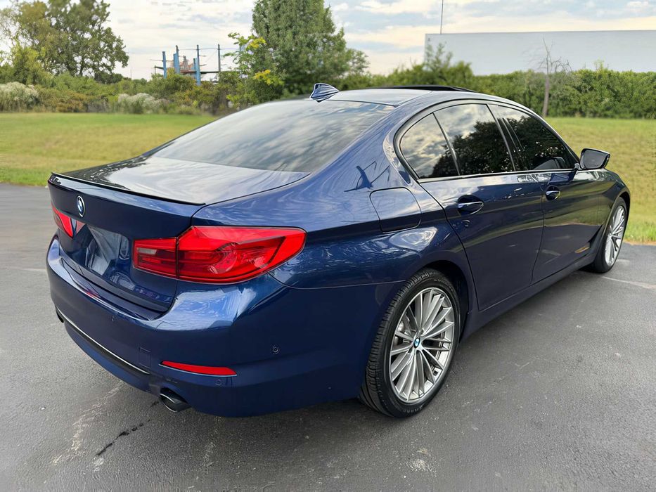 BMW 5 Series      2020