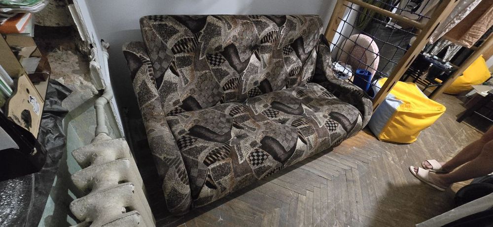 Продам розкладний діван