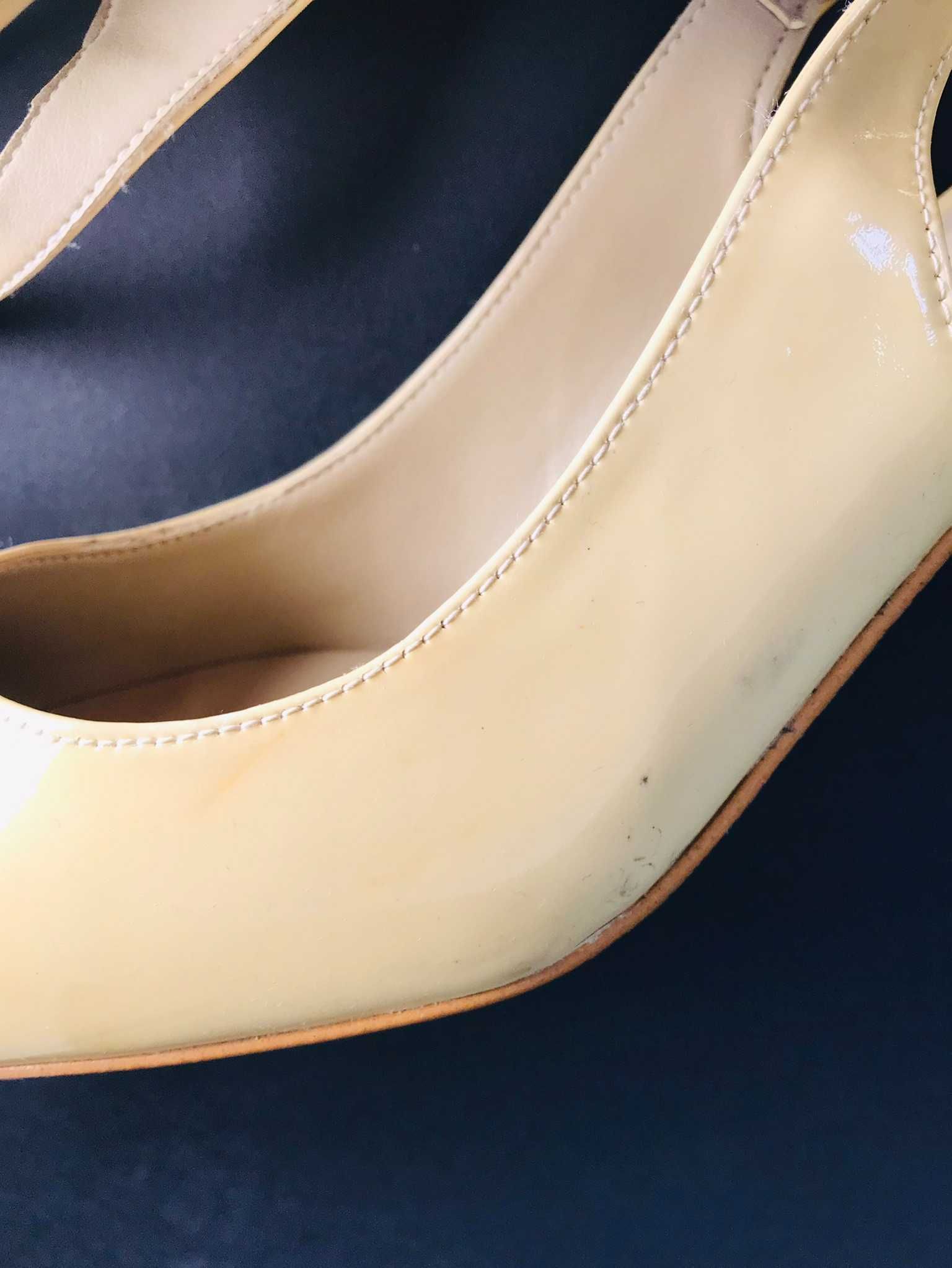 Czółenka z odkrytą piętą sandały Cartier 38 typu szanelki skóra