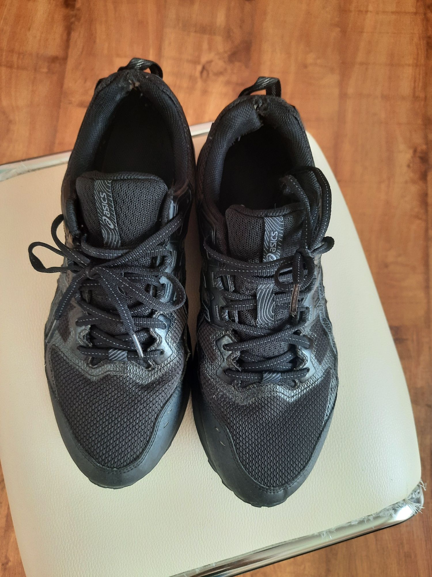 Чоловічі кросівки asics