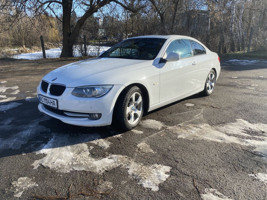 BMW 320d e92 2011 2.0d автомат