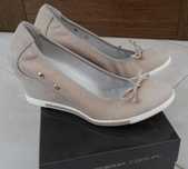 Buty damskie PRIMA MODA r. 38 na koturnie NOWE