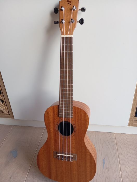 Ukulele jak nowe