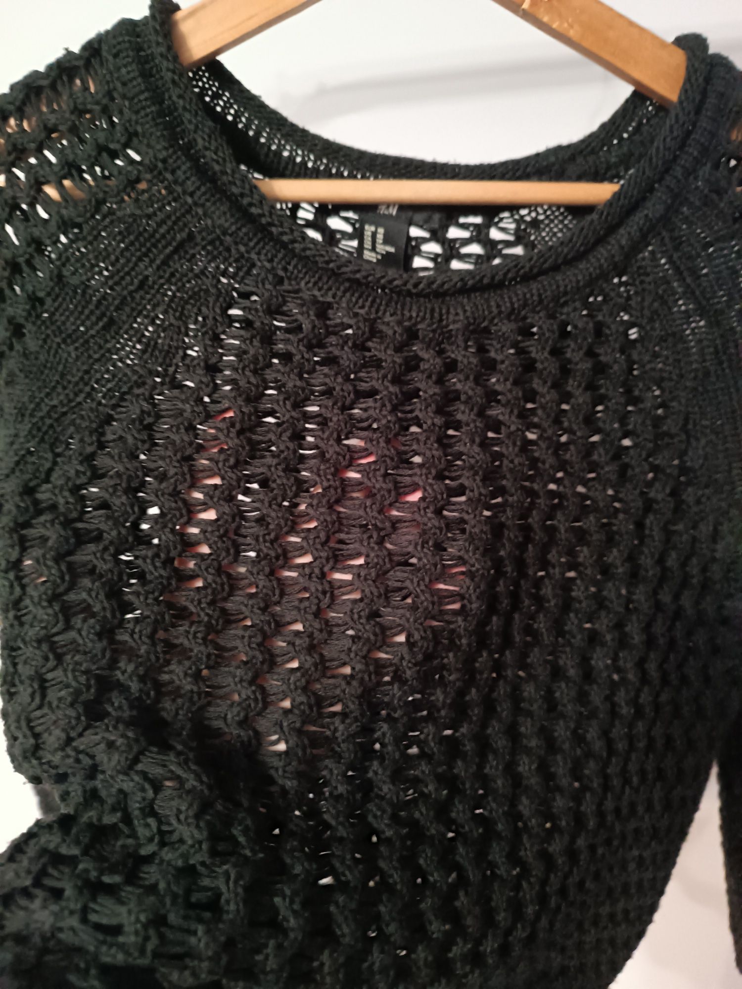 Czarny ażurowy sweter -H&M