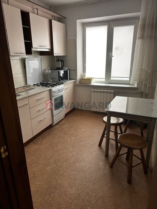 Продаж 2 кімнатної квартири.Бородинський.