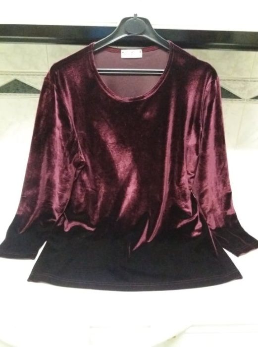 Blusa aveludada cor bordeaux tamanho L, marca Emília Bastos