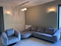 Komplet wypoczynkowy sofa z szezlongiem wraz z  fotelem obrotowym