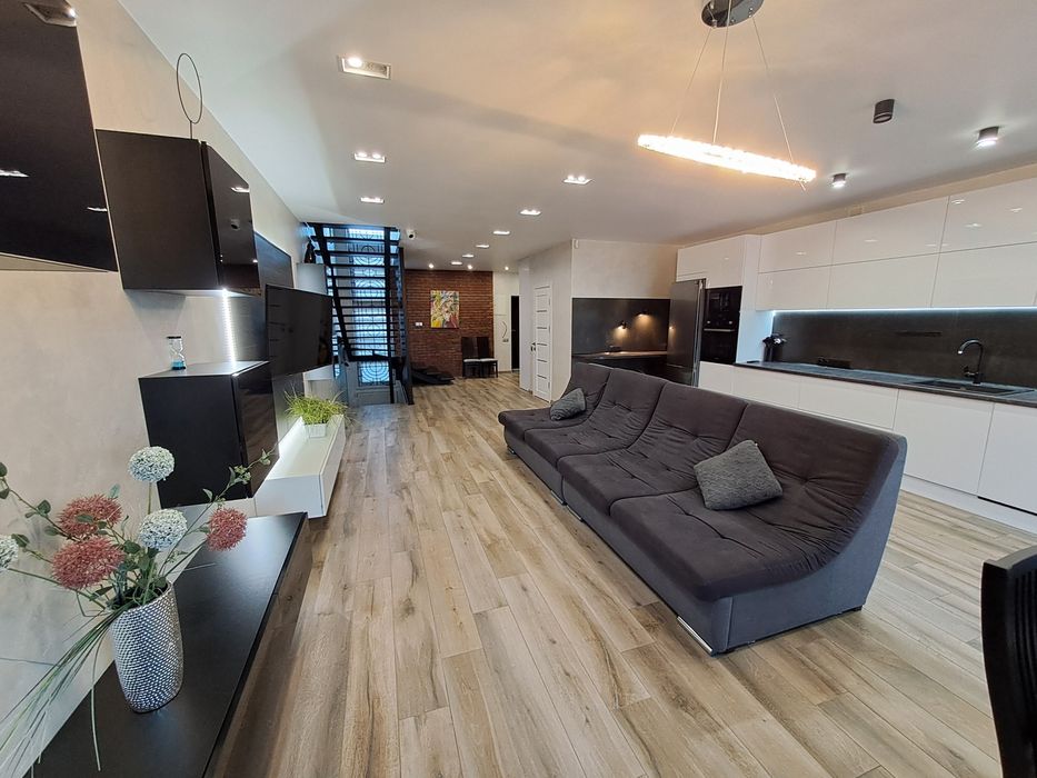 Продаж котеджу в с.Байківці, пров.Б.Хмельницького / Тернопільський р-н