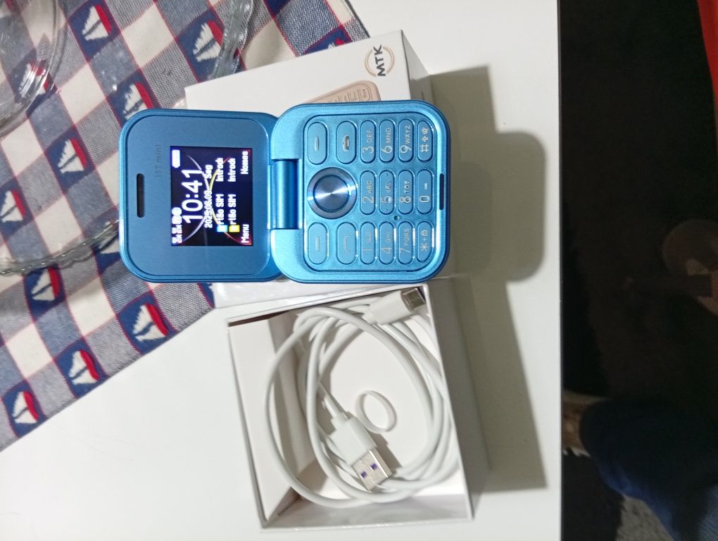 Telemóvel mini de teclado