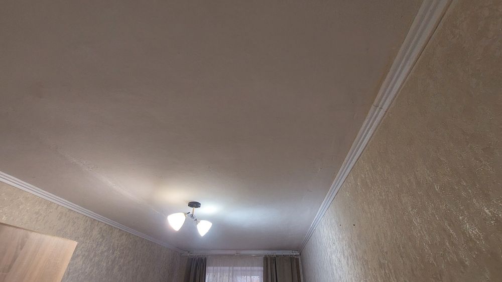 Продам 2-кімнатну квартиру. Вул.Стависька,33.