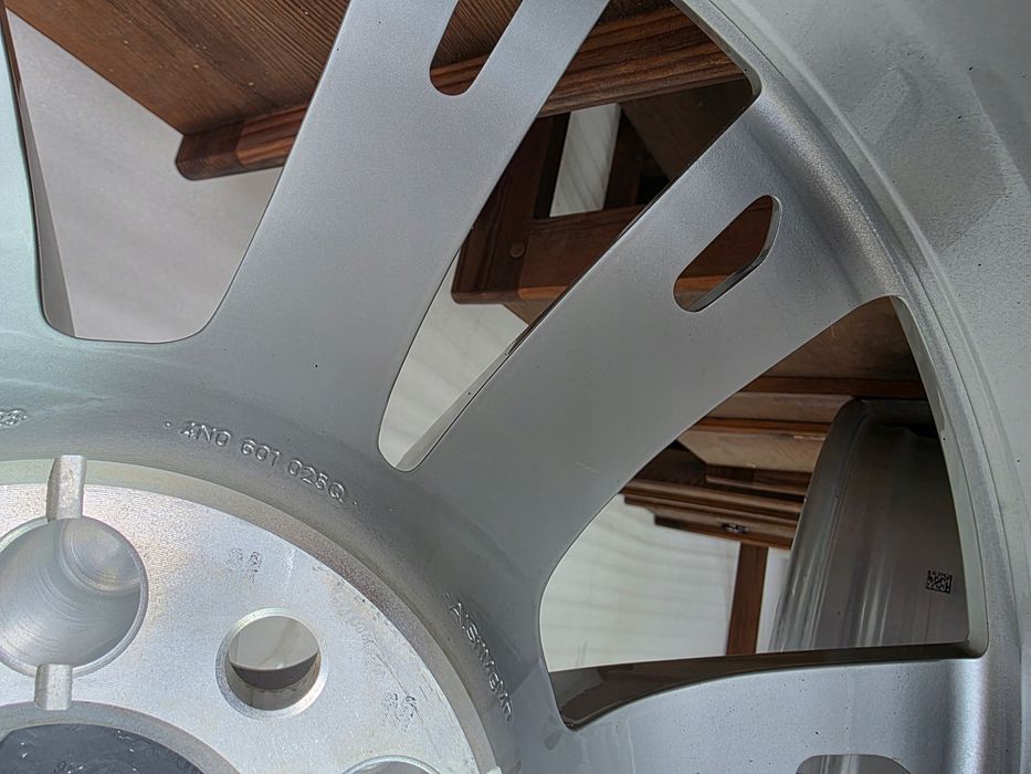 Oryginalna Felga Alufelga Audi A8 D5 20 Cali 4N0601025Q Et 40