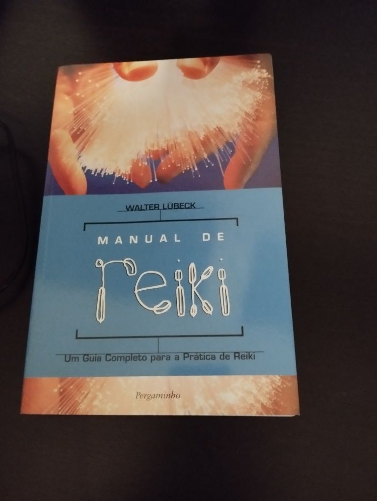 Livro " manual de Reiki"