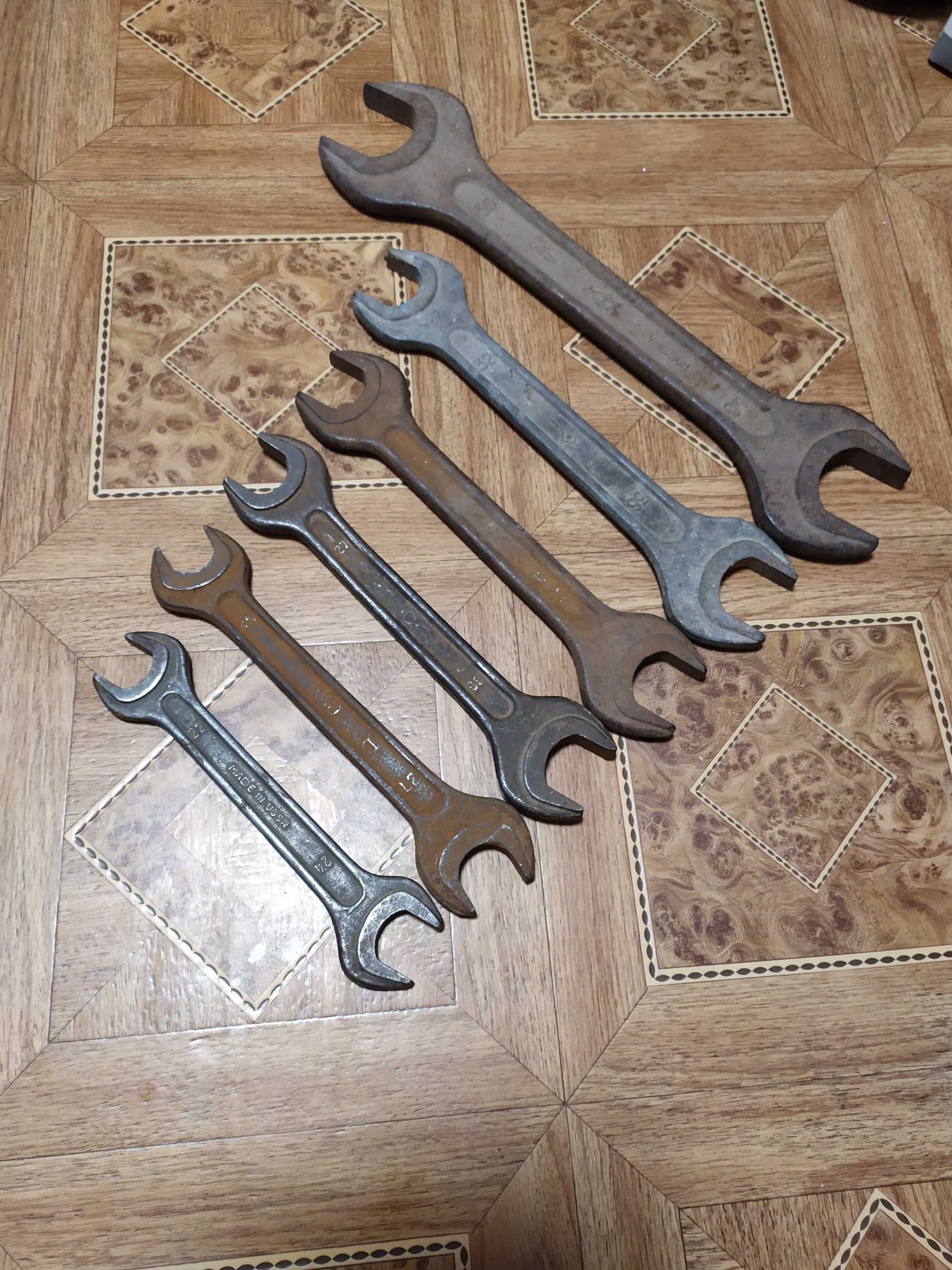 Продам ключи рожковые