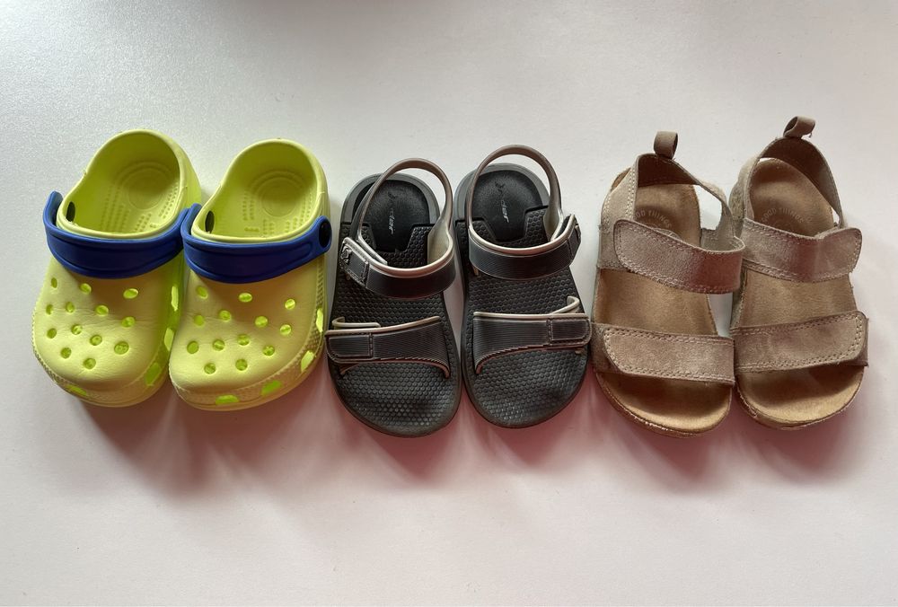 Продам босоножки детские 22-23р.