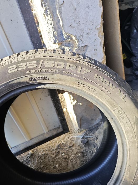 Opony zimowe 235/50/17
