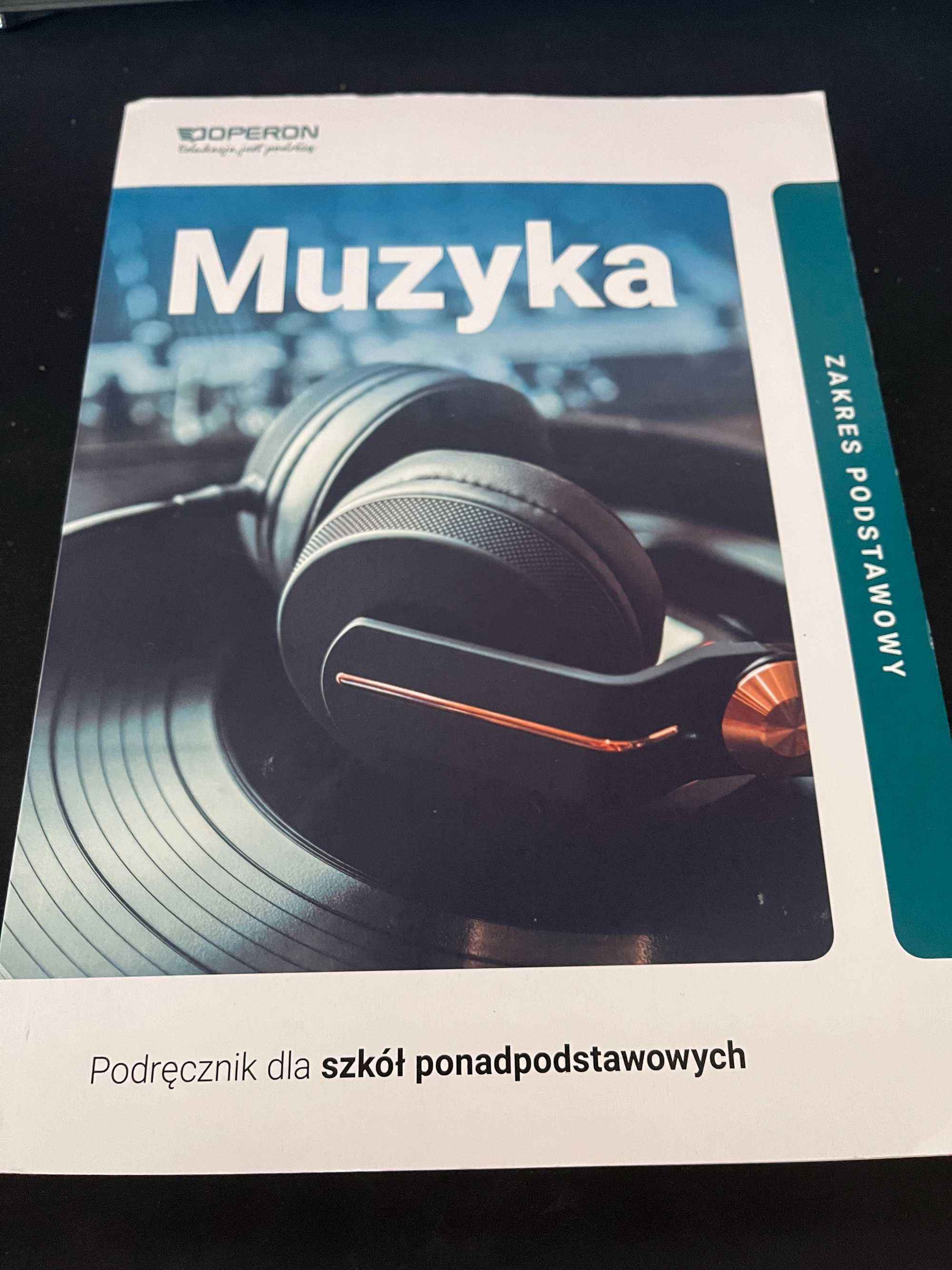 Podręcznik szkolny od muzyki Operon