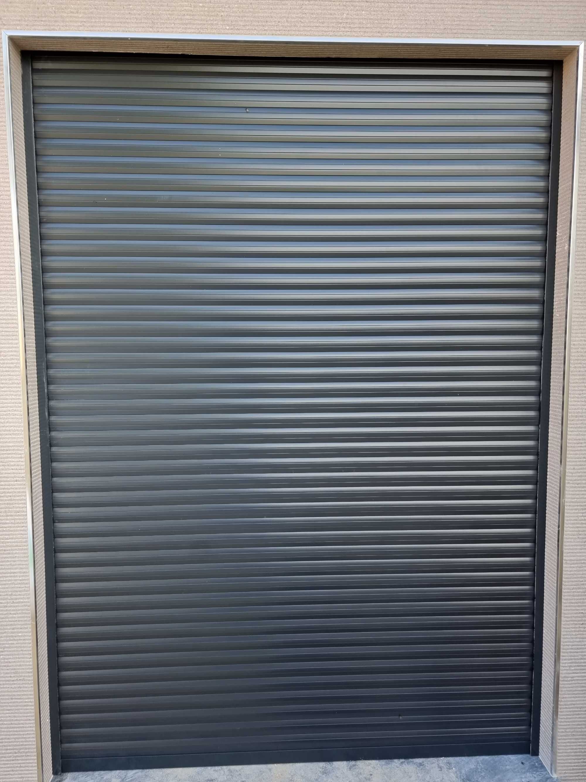 Janelas e portas em PVC, estores, Marquises, portadas em alumínio