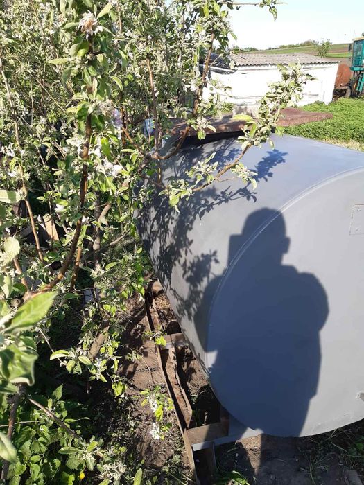 Продам бочку 3 куба