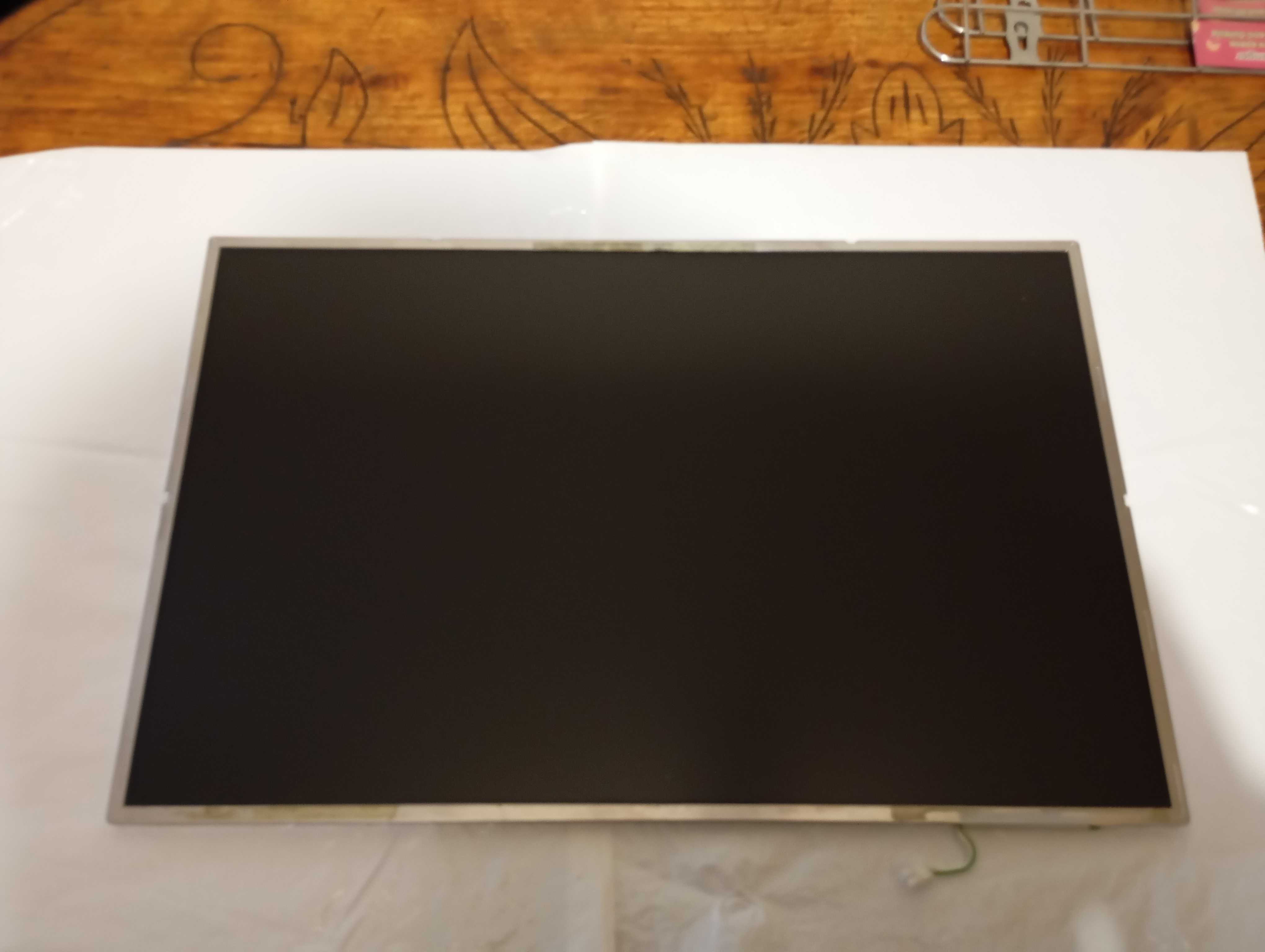 Матриці 15.4", 17" - LTN154AT07, LP171WU3 (TL)(A1)