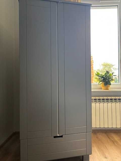 Solidna, pakowna szafa dla dziecka kolor szary, stan bardzo dobry!!!