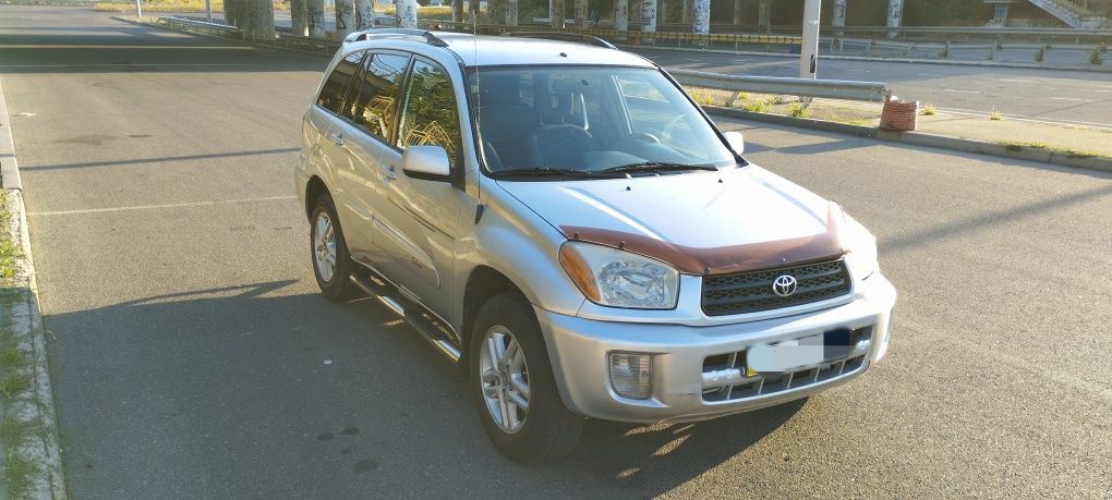 Toyota RAV4 (2001 г.в.)