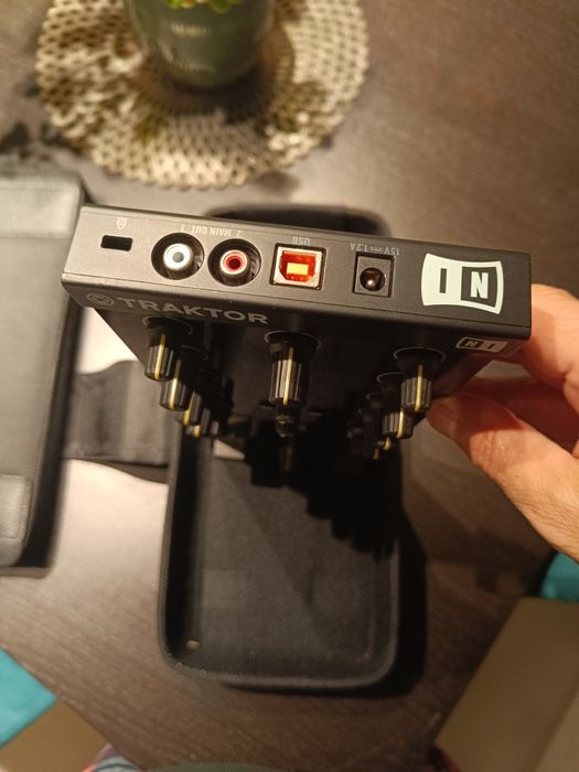 Traktor Kontrol Z1 + Kontrol Bag