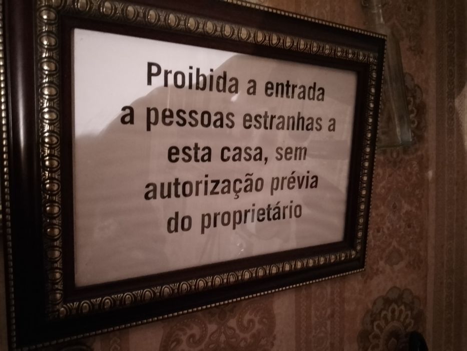 Proibida entrada a estranhos S/autorizaçao-Placa-30E-P.Bebe2E Desde 2E