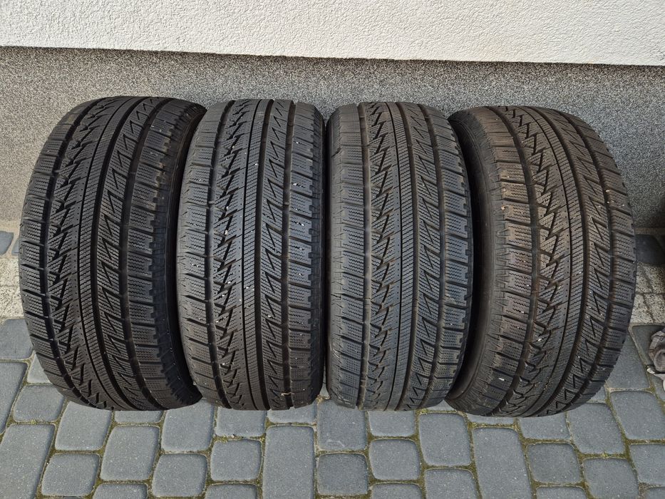 Opony zimowe 2024r 8mm Arivo winmaster ARW1 225/45 R17