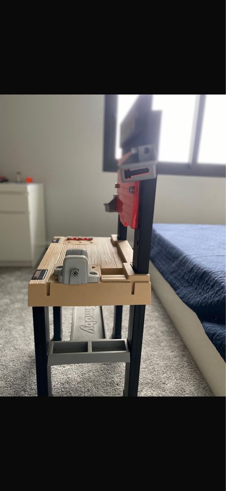 Mesa ferramentas Black + Decker criança