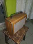 Gira discos antigo, radio, aparelhagem