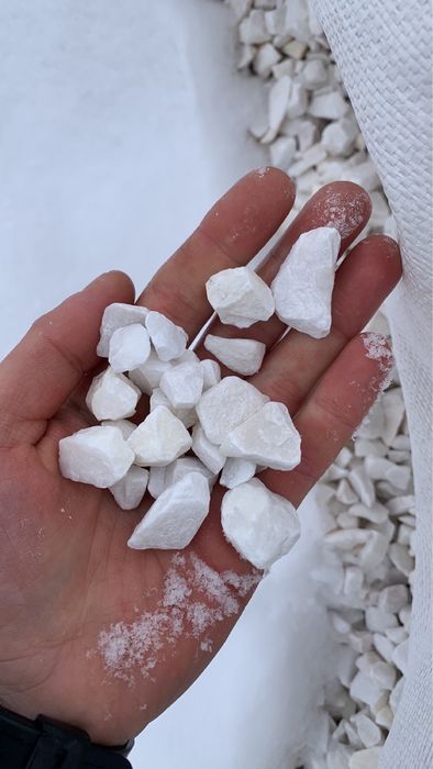 Біла галька, крихта, крошка, білий камінь