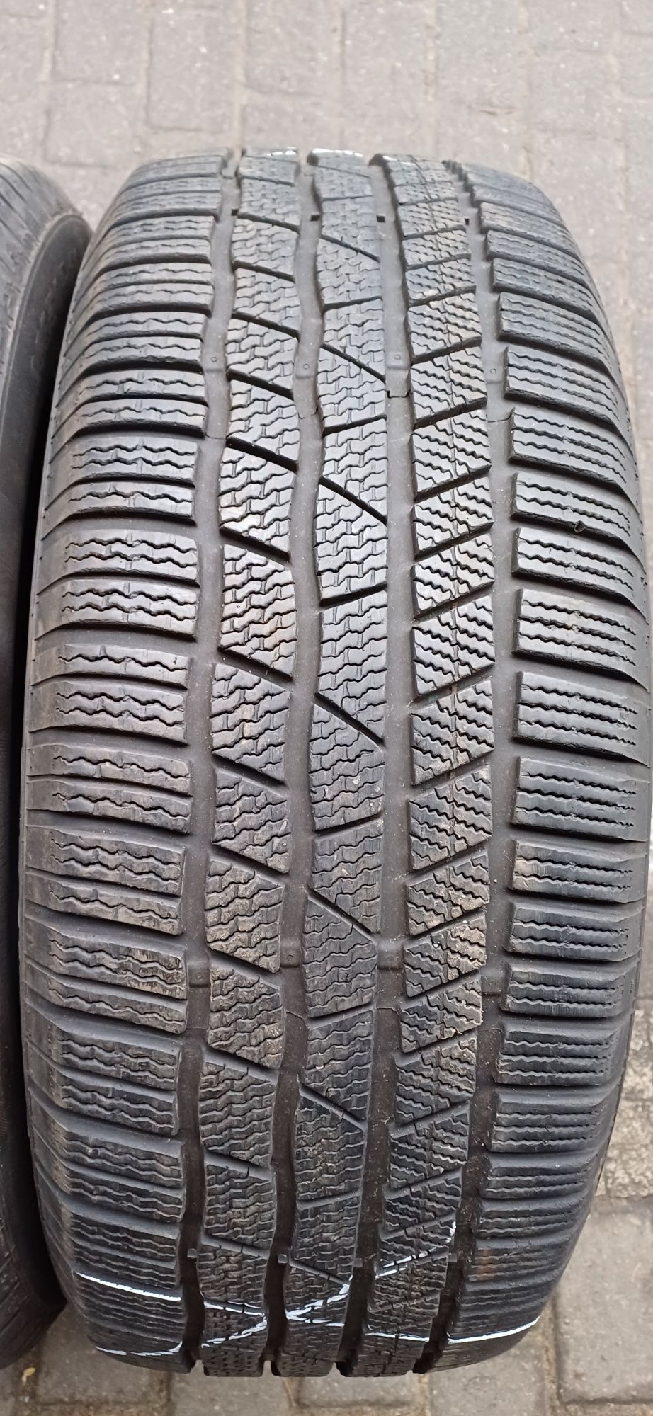 255/50R20 109H CONTINENTAL , komplet opon zimowych.