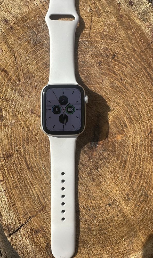 Apple Watch SE GPS 44mm Silver