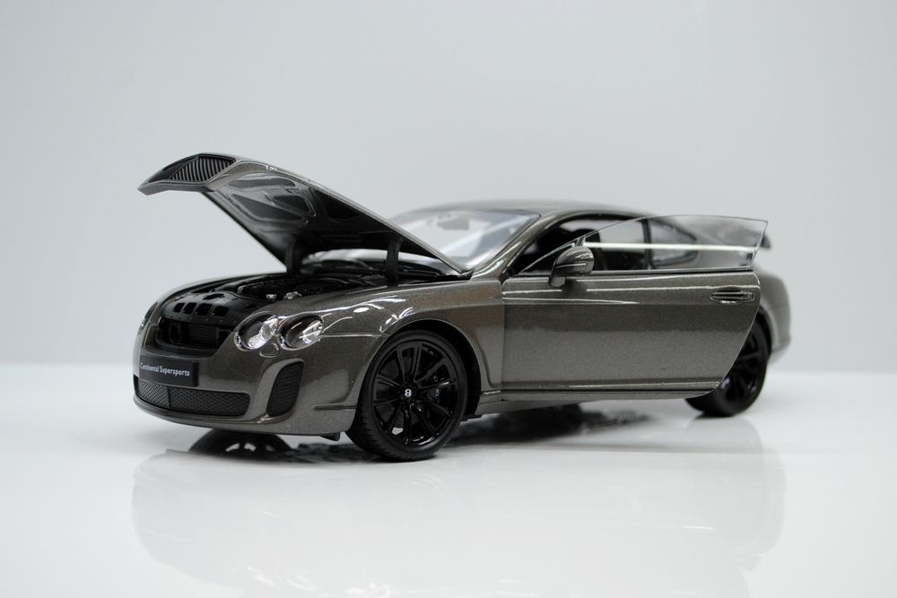 1:18 модель Bentley Continental Supersports 2009 WELLY