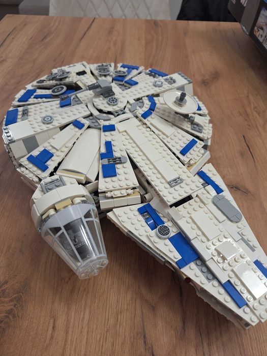 LEGO 75212 Star Wars - Sokół Millennium