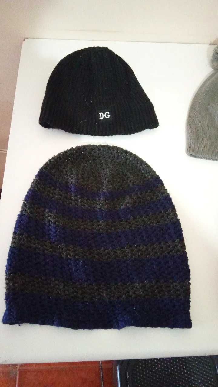 Gorros de várias cores