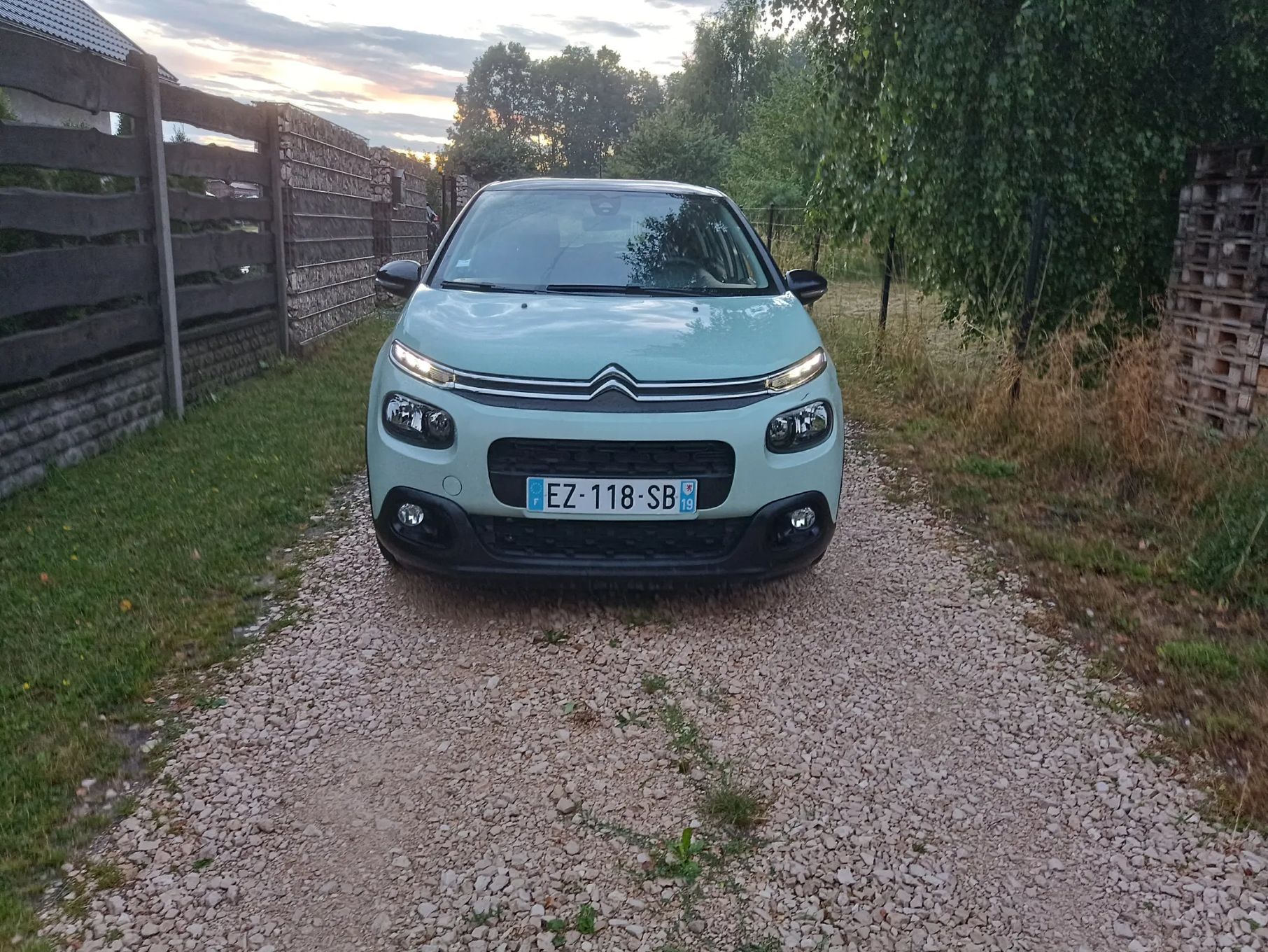 Citroën C3 Świeżo sprowadzony Dwukolorowy z Grafiti na bokach i dachu czyściutki