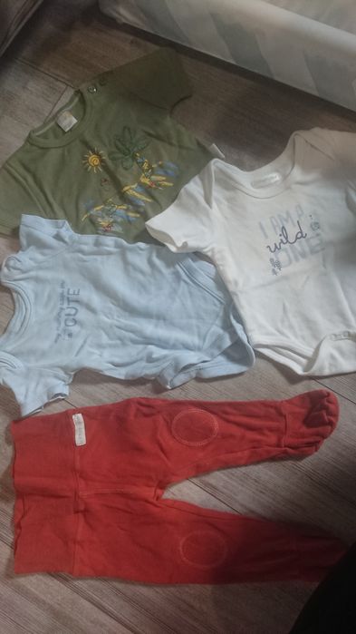 Paczka ubranek niemowlęcych zestaw body legginsy