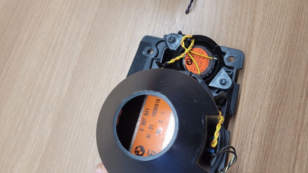 Głośniki w półkę tył bmw e65 e66 logic 7 stan bardzo dobry