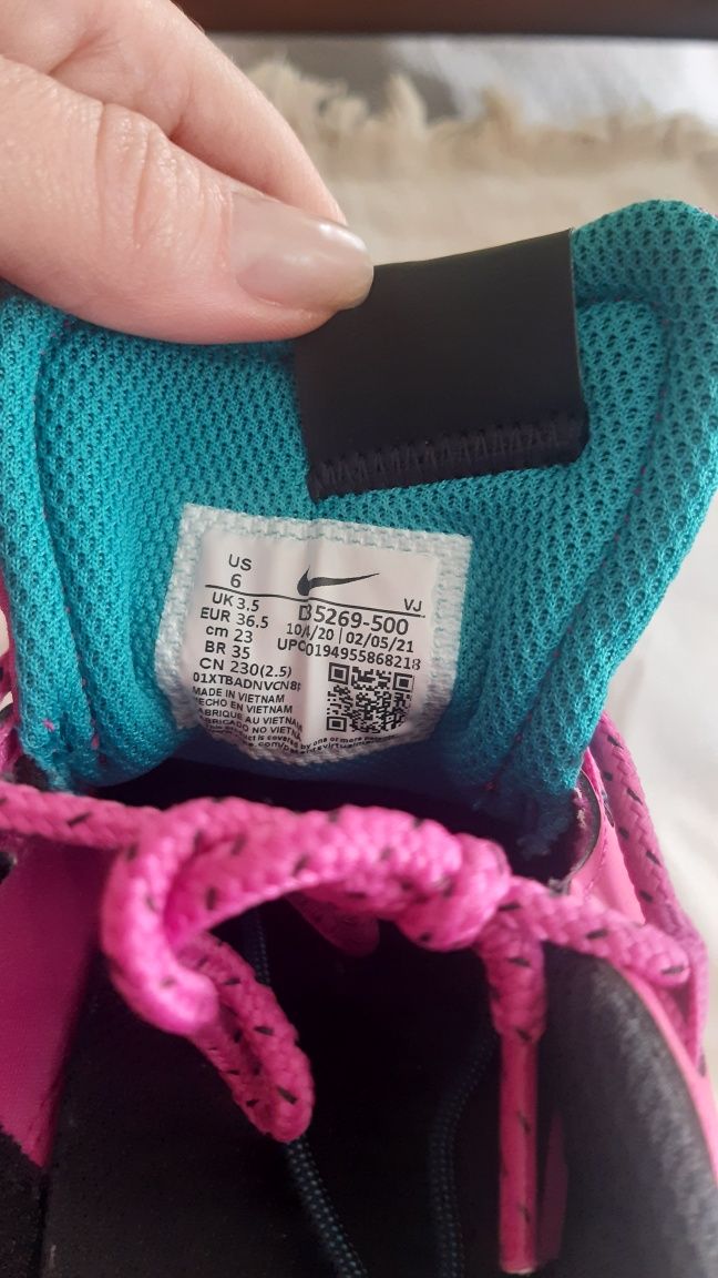 Кроссовки Nike оригинал 36-36,5