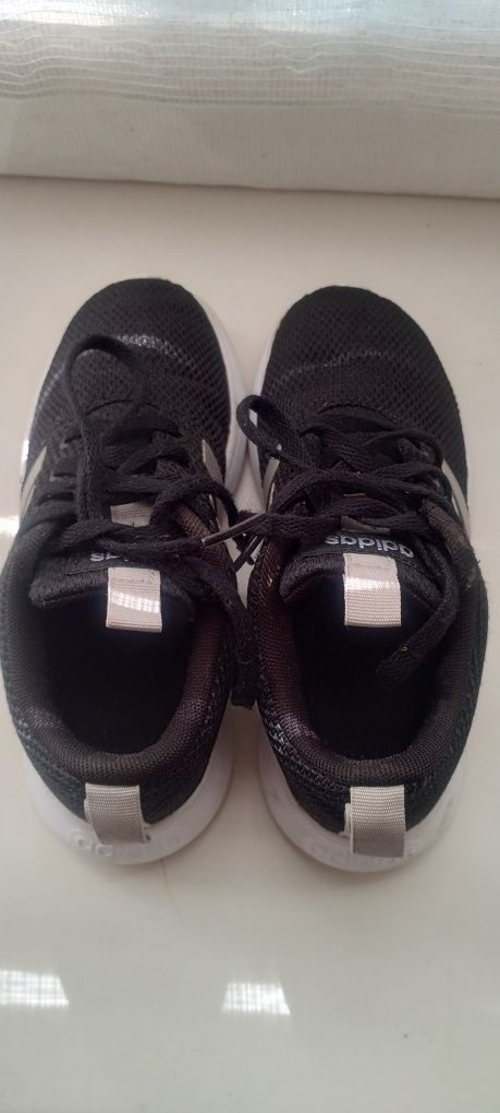 Кросівки adidas. Дві пари. Оригінал