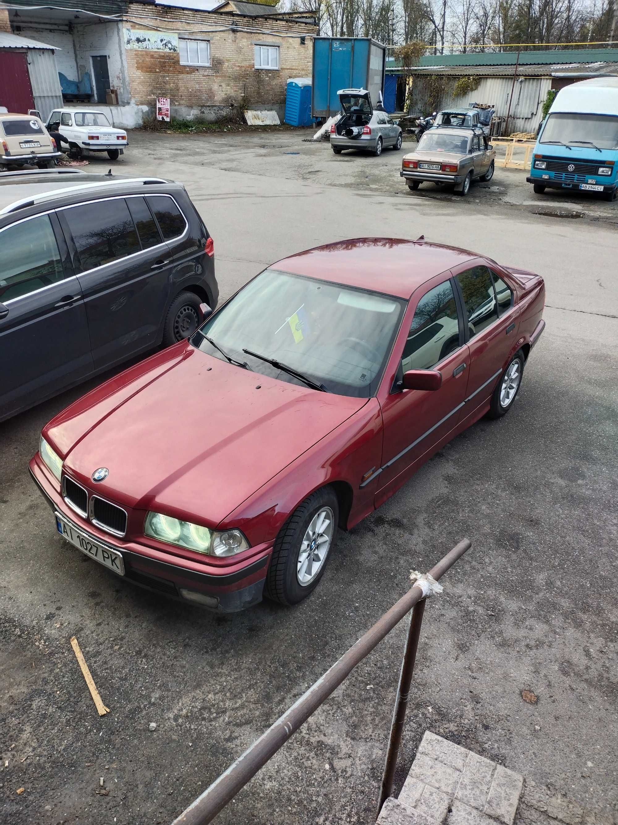 Продаю BMW E 36.