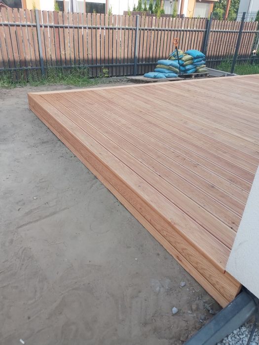 Deska tarasowa ryflowana modrzew deska podłogowa