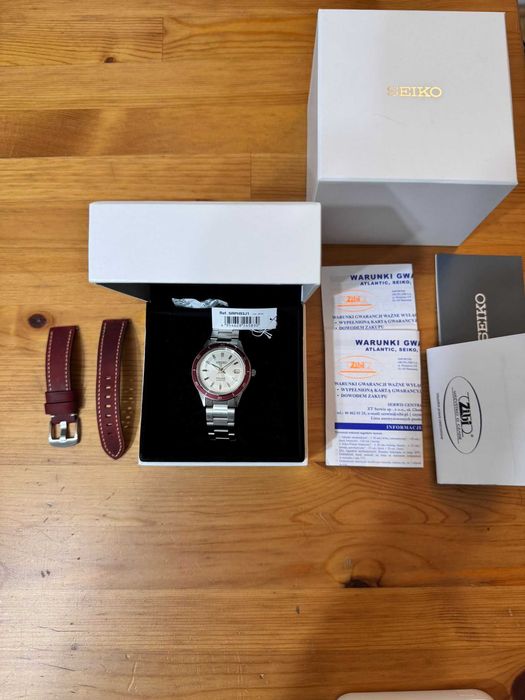 Seiko Presage Automatic – elegancja i styl | bransoleta+czerwony pasek