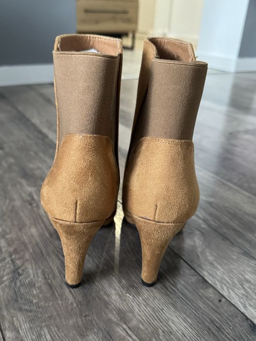 Botki na obcasie Anna Field 37