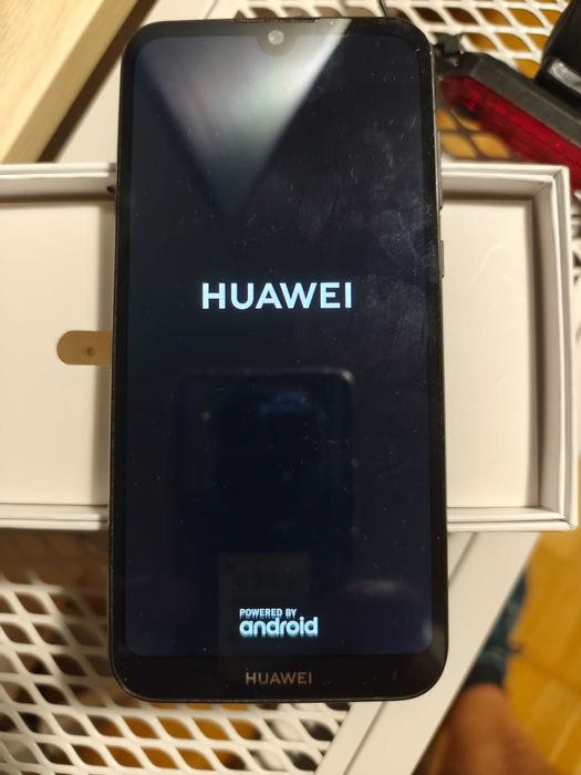 Telemóvel Huawei Y5 2019 em bom estado