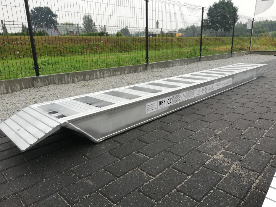 Najazdy aluminiowe 10T rampa Nowe najazdy 3m różne rozmiary 3m/10T