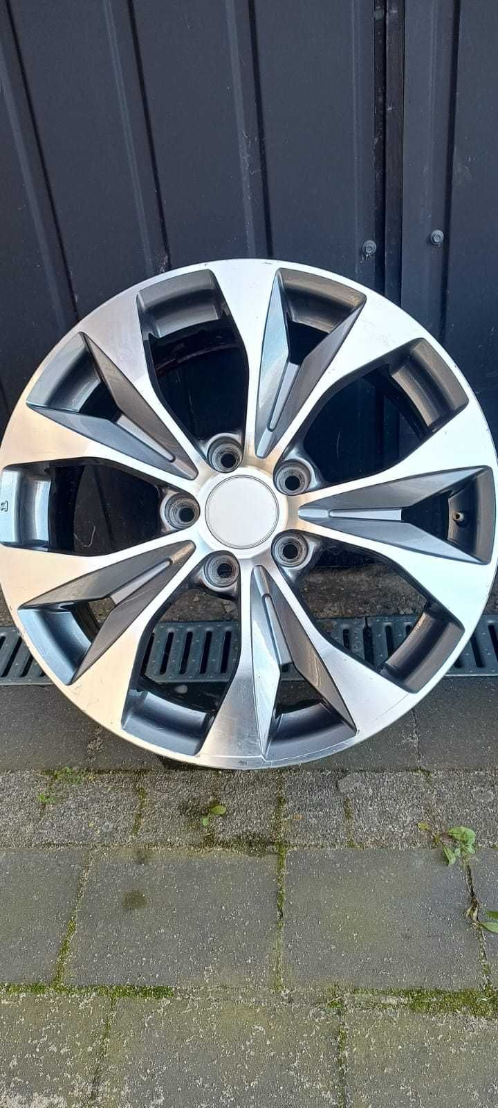 Alufelgi 17 Honda Accord VIII 5x114.3 ET 50 otwór 62mm