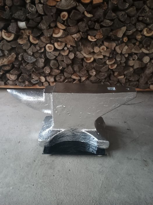 Продам Наковальню СССР